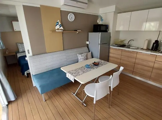 Philomena Mobile منتزه العطل *