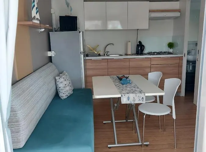 Philomena Mobile منتزه العطل Pašman